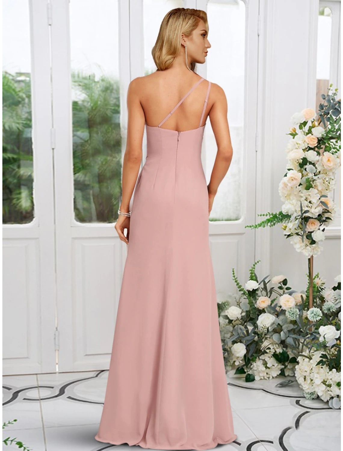 Abito da damigella d'onore a trapezio, monospalla, senza maniche, elegante, lungo fino al pavimento, in chiffon con spacco frontale / arricciatura